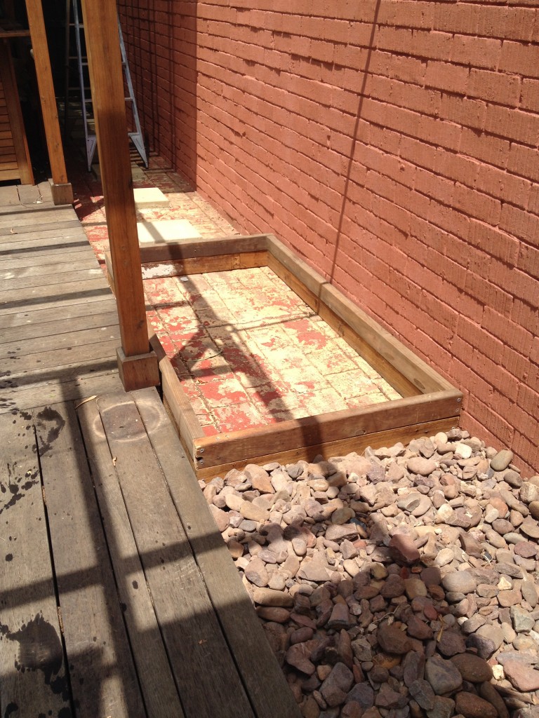 Building a wicking bed on concrete